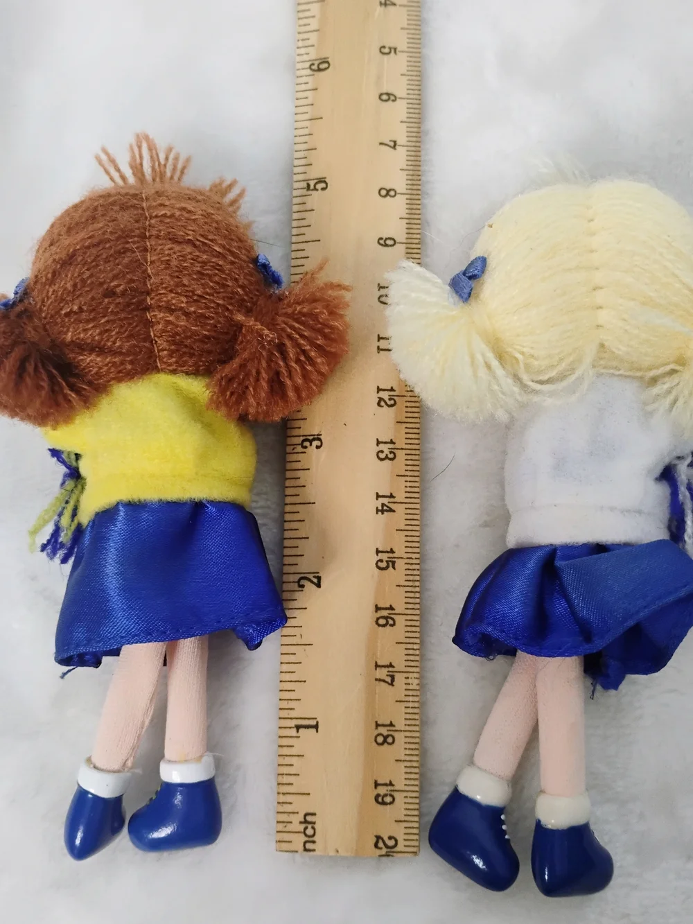 Bundle Lot 2 Vtg Russ Berrie‎ Pencil Huggers Cheerleader Doll Cindy Yarn Hair M